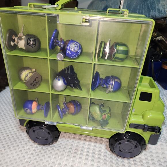 LITTLE GREEN MEN EUC BATTLE TRANSPORT WITH FIGURINES SET